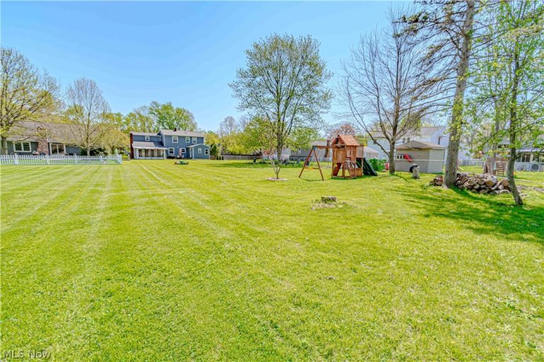 4154 Shelley Drive, North Olmsted, OH - Photo 8