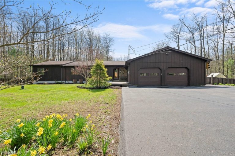 12435 Pearl Road, Chardon, OH, 44024
