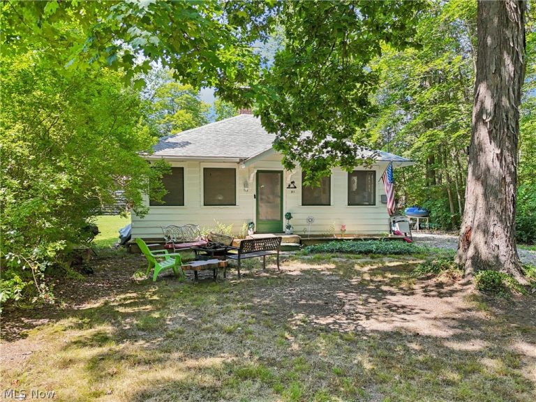 105 Hartzell Road, North Benton, OH - Photo 2