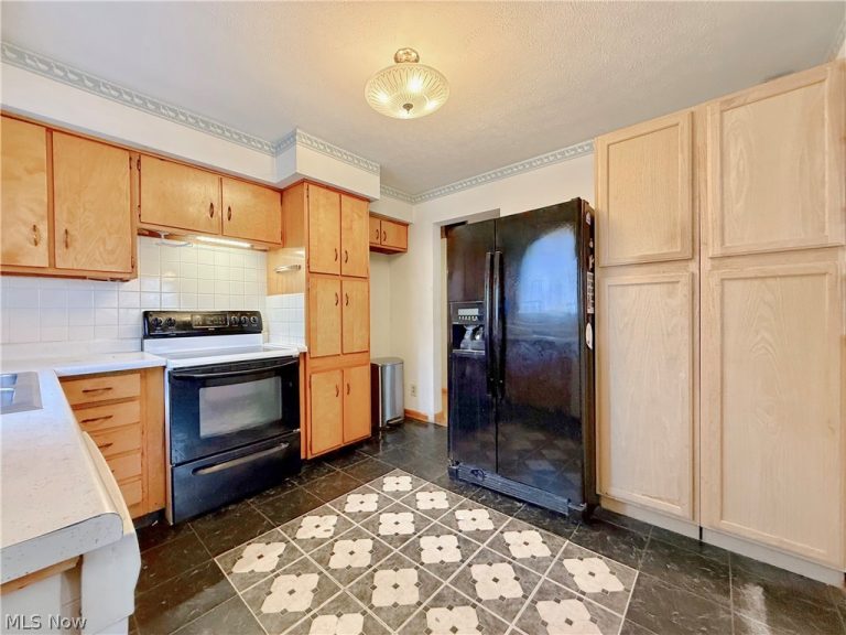 608 32nd Street, Vienna, WV - Photo 5