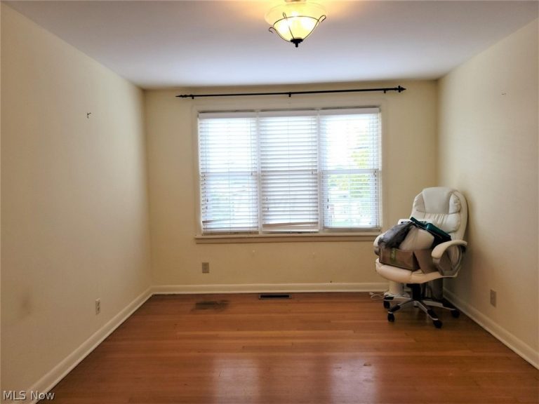 1751 Blaine Avenue, Cambridge, OH - Photo 5
