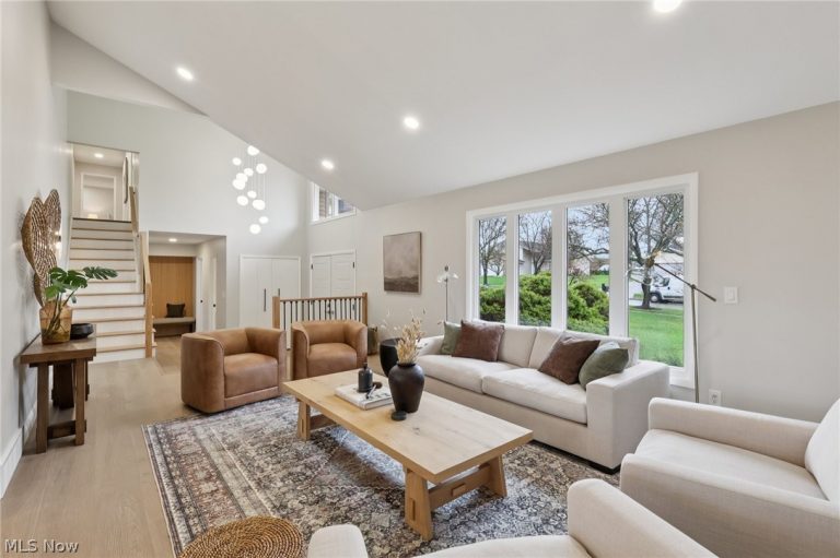 23821 Halburton Road, Beachwood, OH - Photo 5