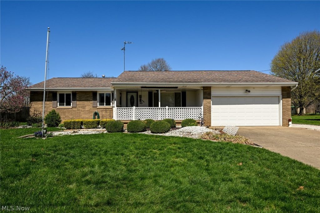 1791 Sunline Drive, Mogadore, OH
