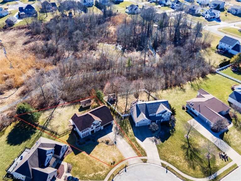 195 Willow Bend Drive, Canfield, OH - Photo 3