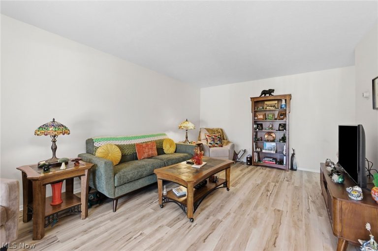 20312 Lorain Road #112, Fairview Park, OH - Photo 8