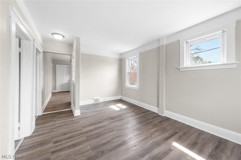 3225 38th Street, Cleveland, OH - Photo 3