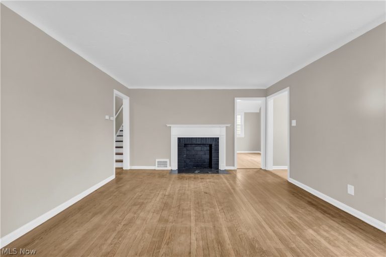 7111 Gerald Avenue, Parma, OH - Photo 3
