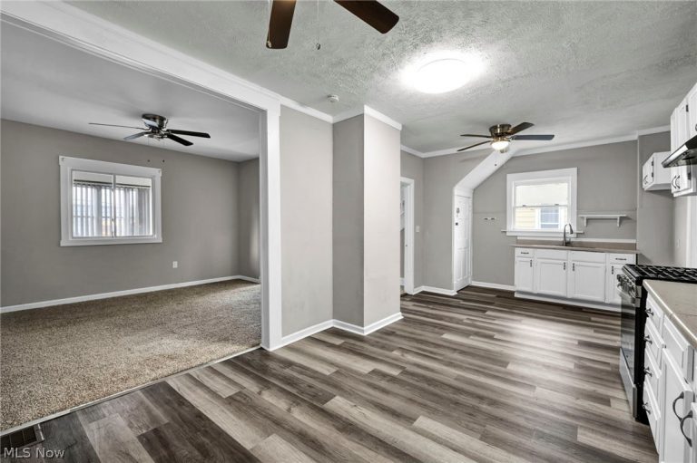 127 35th Street, Lorain, OH - Photo 4
