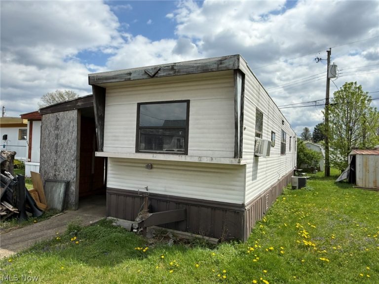 610 Karen Avenue, New Philadelphia, OH, 44663