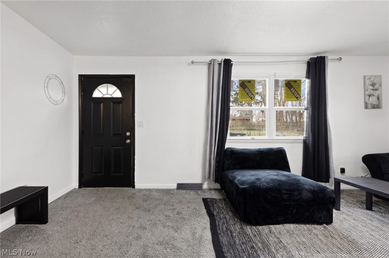 942 Winton Avenue, Akron, OH - Photo 8