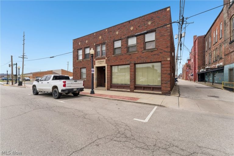 70 4th Street, Barberton, OH - Photo 3