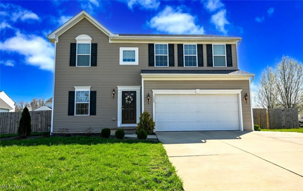 1225 Marsh Fern Lane, Akron, OH