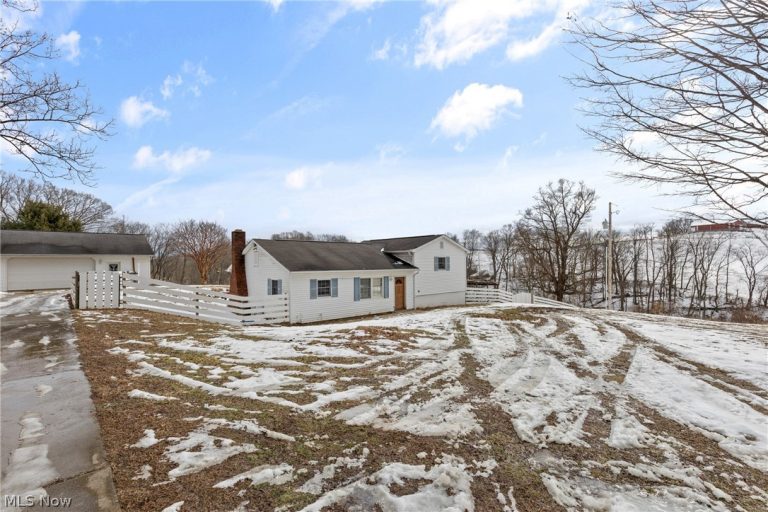 430 Main Street, Bethesda, OH - Photo 2