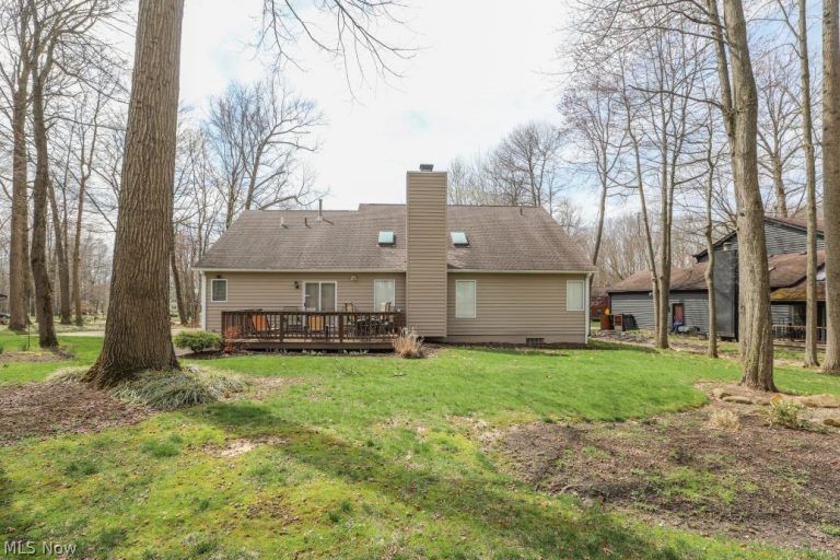 358 Woodbend Road, Ravenna, OH - Photo 8