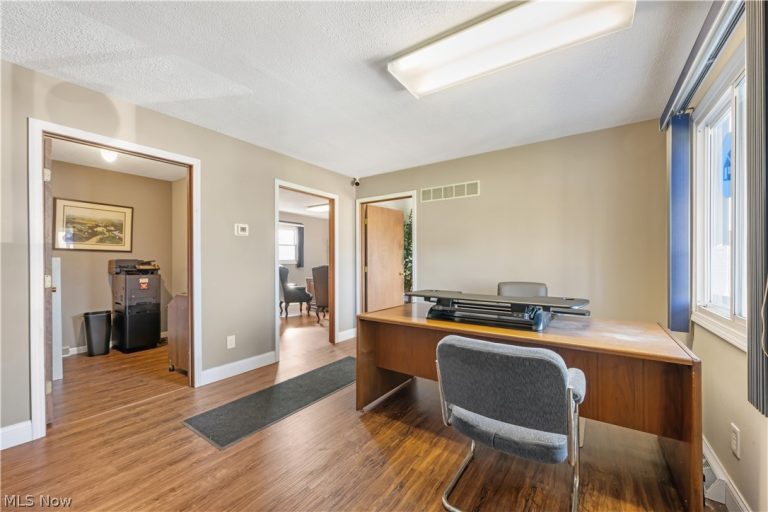 4001 Cleveland Massillon Road, Barberton, OH - Photo 6