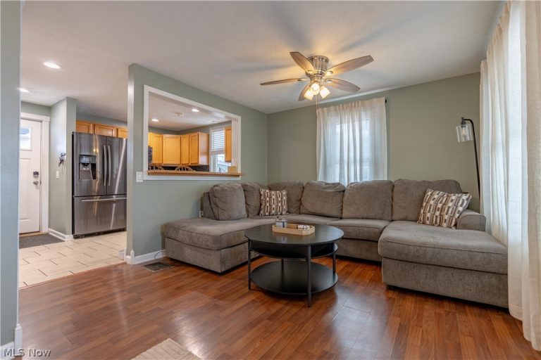 702 Griffith Avenue, Massillon, OH - Photo 4