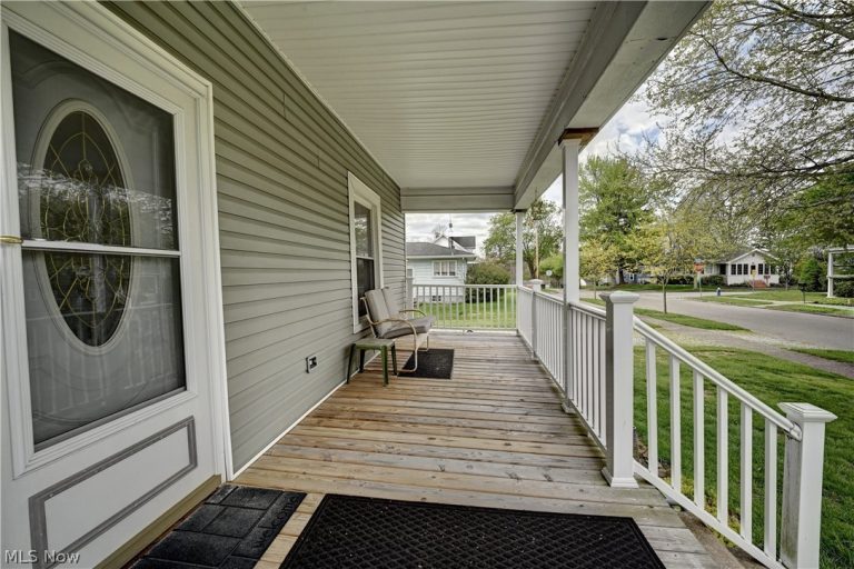 418 Jackson Avenue, Brewster, OH - Photo 6