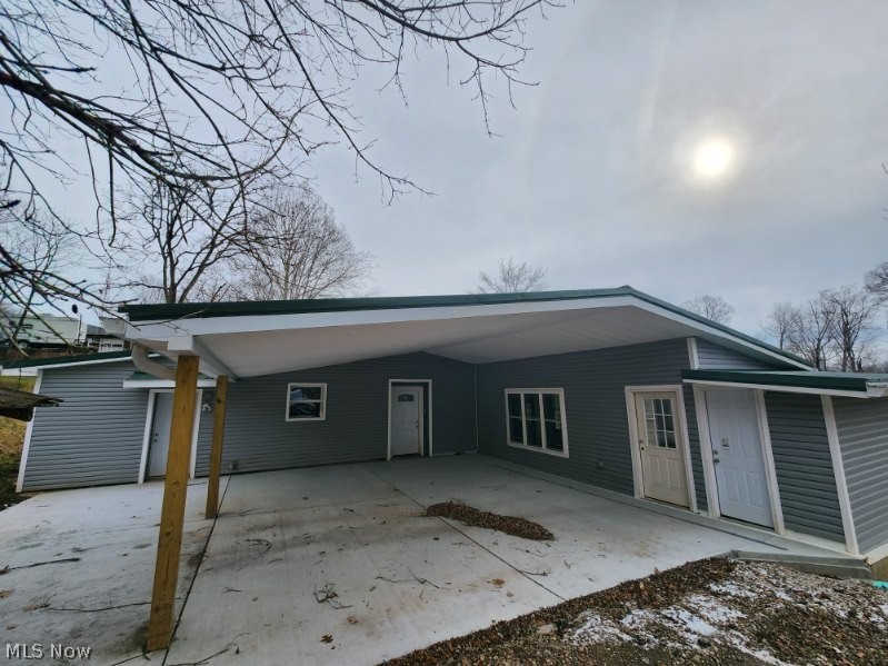 278 Wells Lock Road, Elizabeth, WV