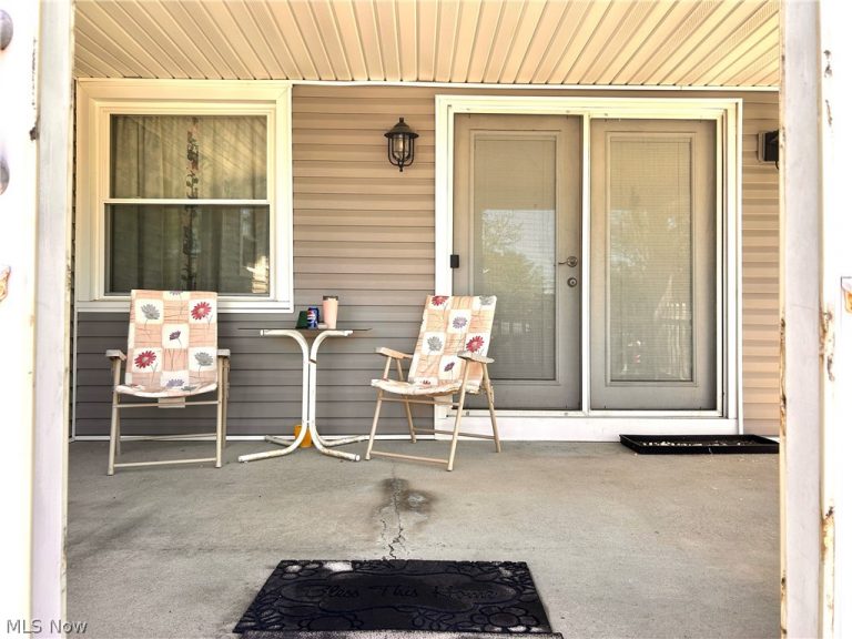 4222 Central Avenue, Austintown, OH - Photo 6