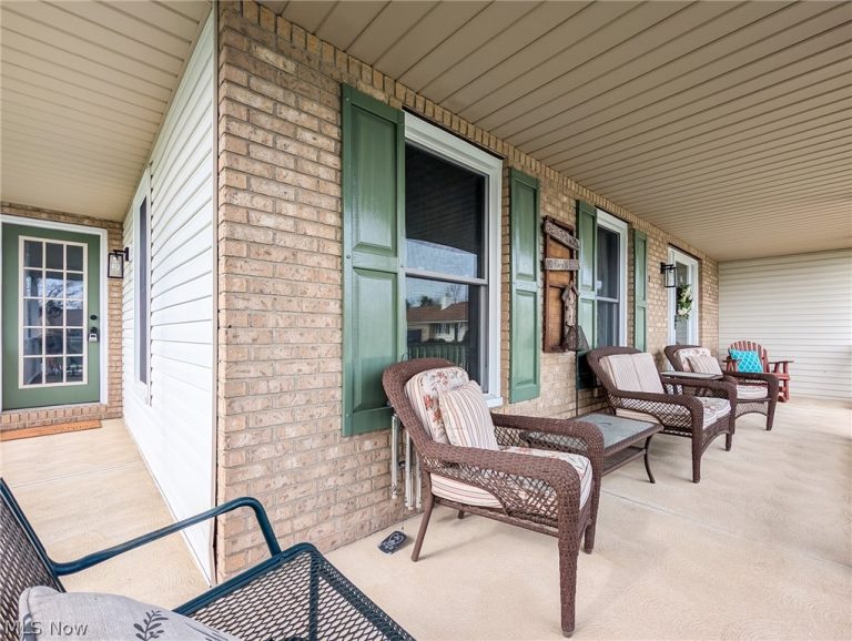 812 Joel Circle, Louisville, OH - Photo 5