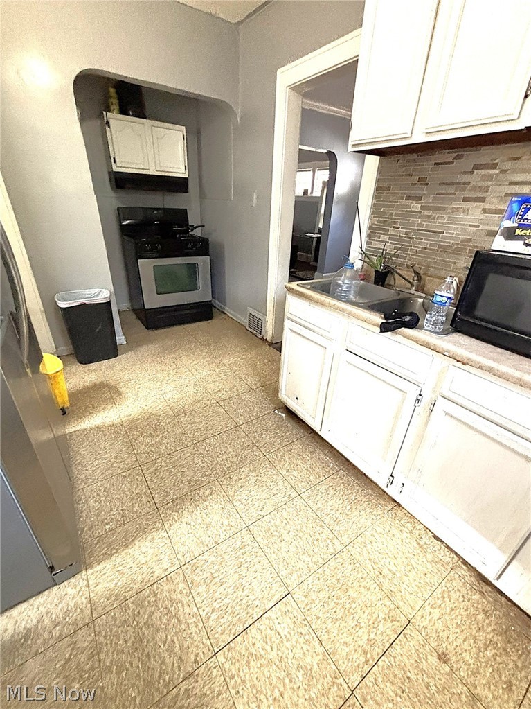 3309 137th Street, Cleveland, OH - Photo 2