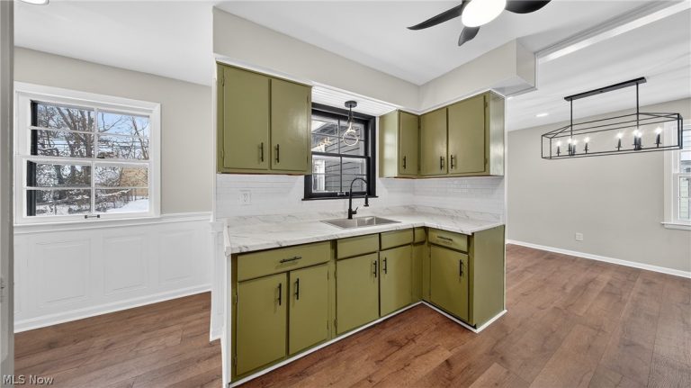 16811 Invermere Avenue, Cleveland, OH - Photo 8