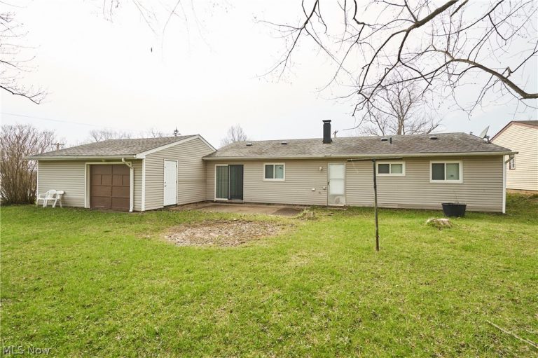 6255 Randolph Road, Bedford Heights, OH - Photo 3