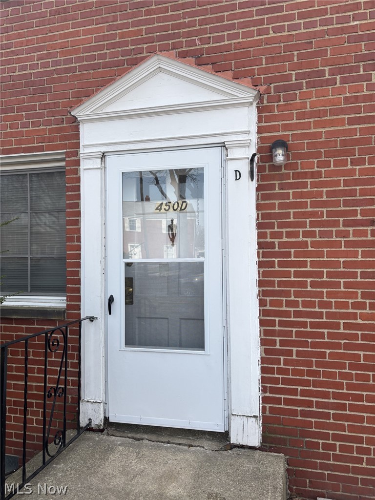 450 Kenwood Drive #D-12, Euclid, OH - Photo 2