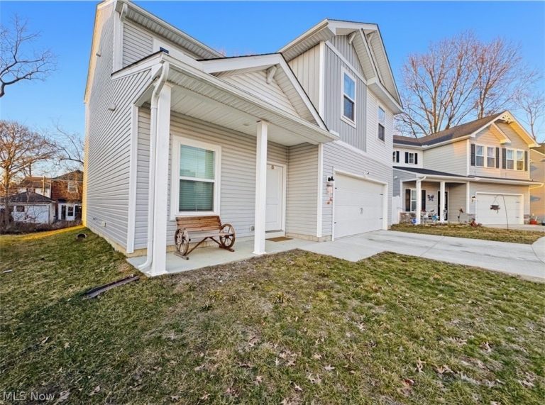 524 Auld Farm Circle, Akron, OH - Photo 2