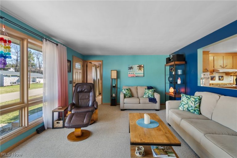 415 Valeside Avenue, Massillon, OH - Photo 8