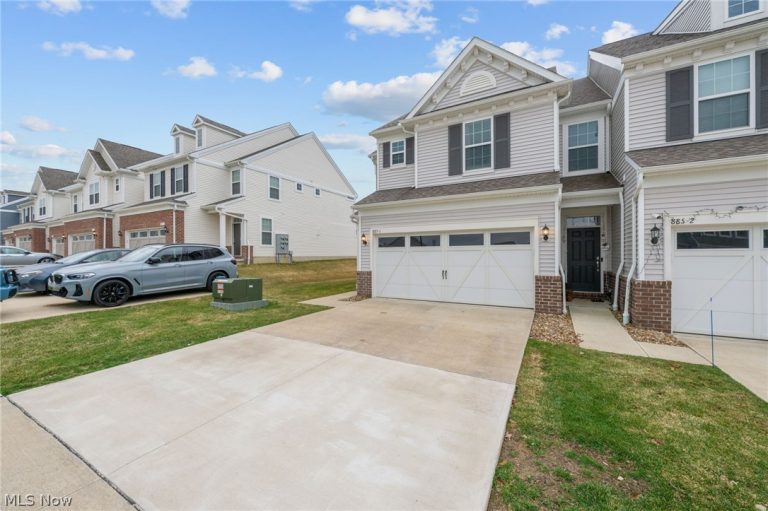 885 Dipper Lane #1, Aurora, OH - Photo 2