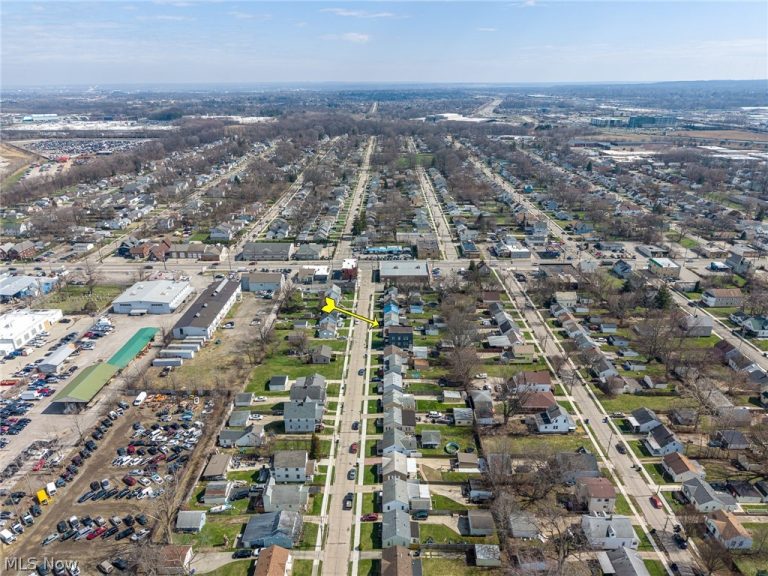 13109 Wilton Avenue, Cleveland, OH - Photo 3