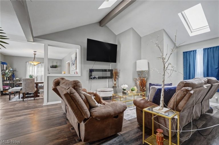 154 May Avenue, Northfield, OH - Photo 6