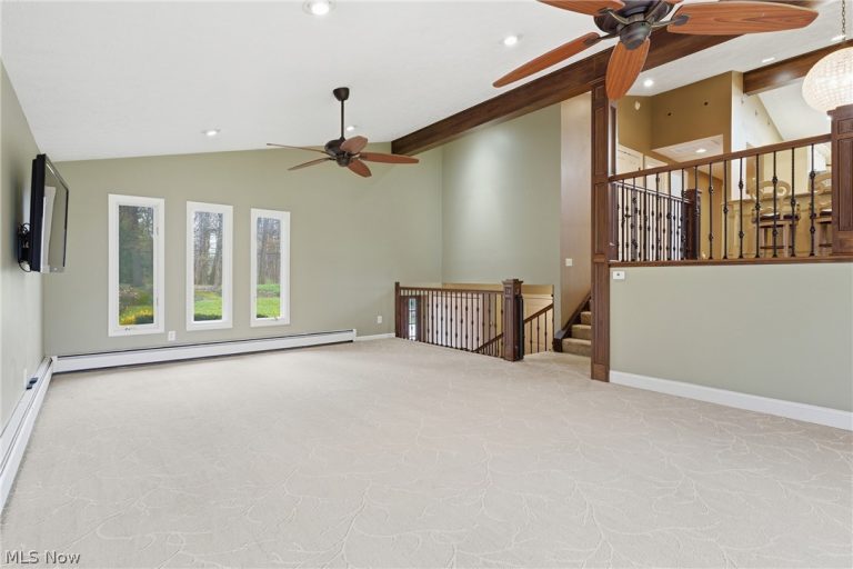 9715 Stafford Road, Chagrin Falls, OH - Photo 8