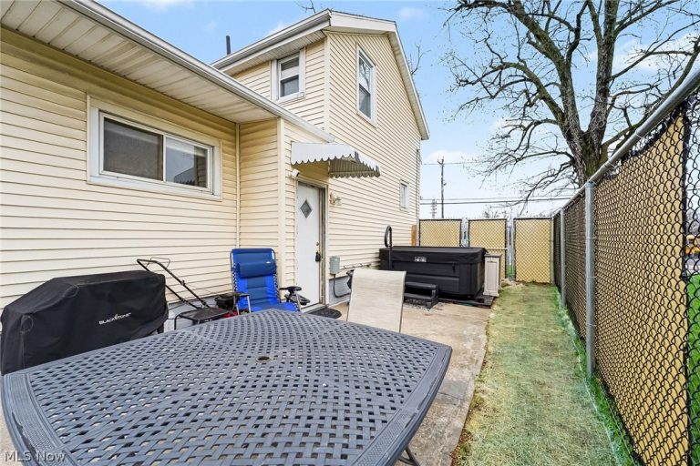 2007 Cleveland Avenue, Canton, OH - Photo 8