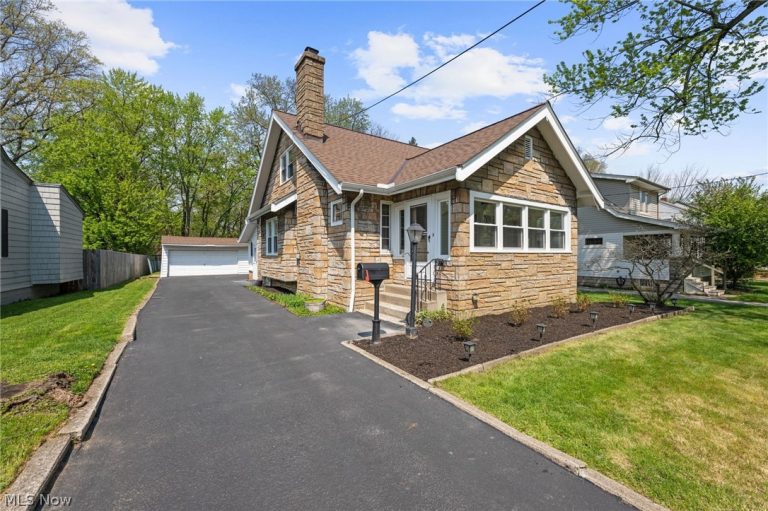 4521 Telhurst Road, South Euclid, OH, 44121