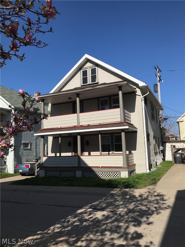 1275 Clifton Prado #UP, Lakewood, OH