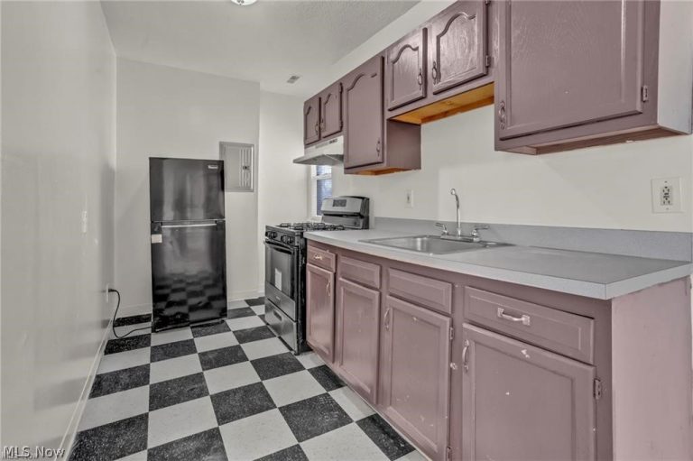 317 156th Street #4, Cleveland, OH - Photo 8