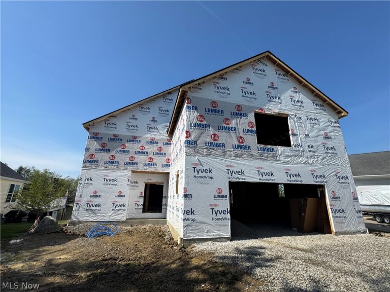 1296 River Road, Lake Milton, OH - Photo 2