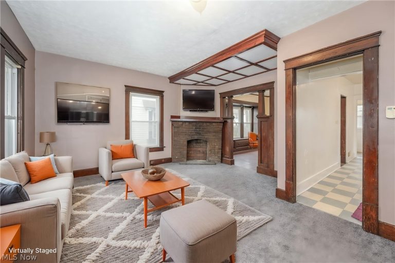 914 Delia Avenue, Akron, OH - Photo 5