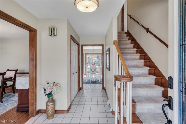 6408 Tara Drive, Poland, OH - Photo 8
