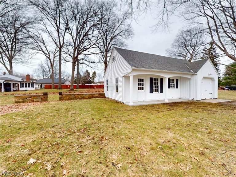 145 Overlook Road, Painesville Twp, OH - Photo 2