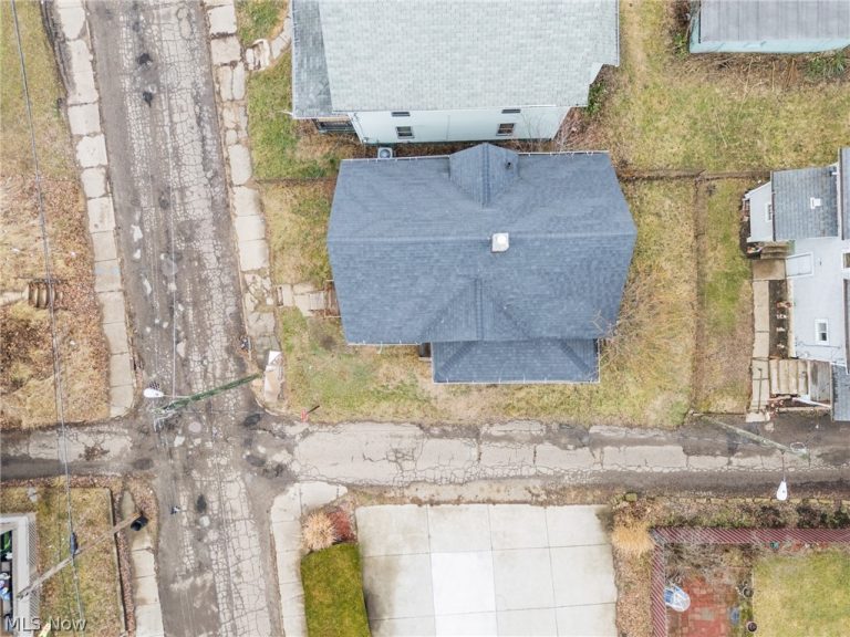 1024 Rex Avenue, Canton, OH - Photo 5