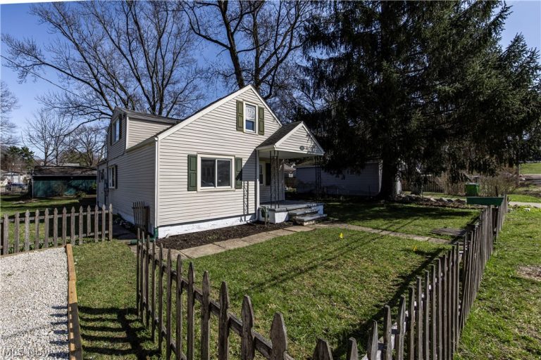 1463 4th Street, Lakemore, OH - Photo 3