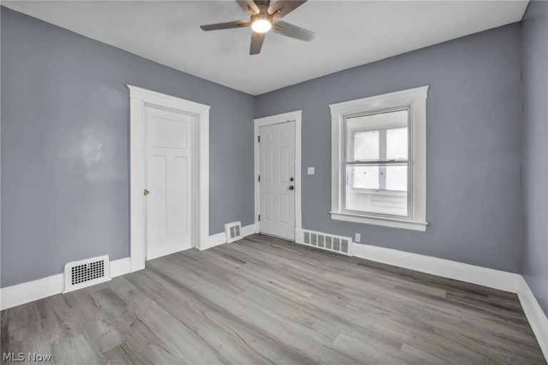 701 157th Street, Cleveland, OH - Photo 8