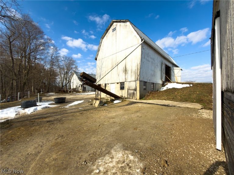 14178 West Road, Wakeman, OH - Photo 8