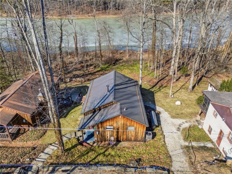 3133 Rockwood Drive, Carrollton, OH - Photo 2