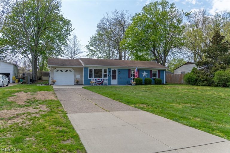 6426 Southgrove Road, Mentor, OH - Photo 2