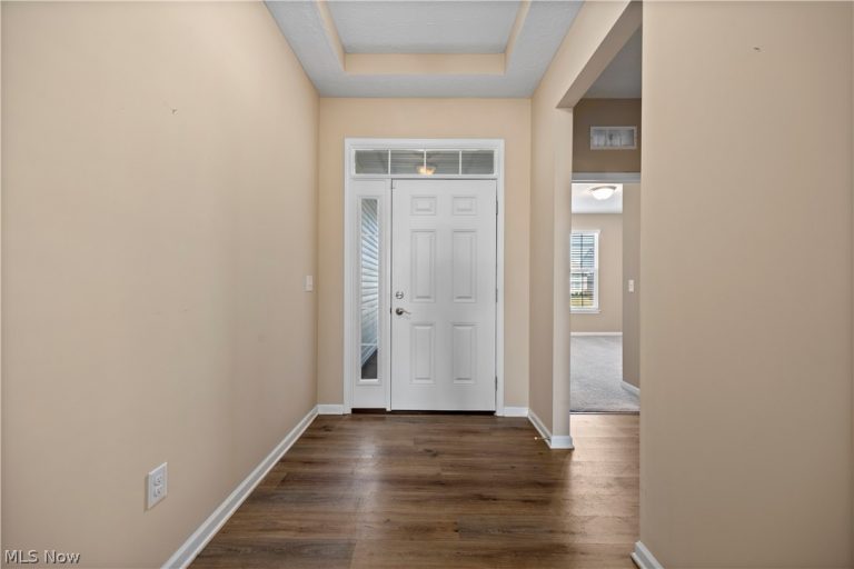 605 Cedar Crest Drive, Elyria, OH - Photo 4