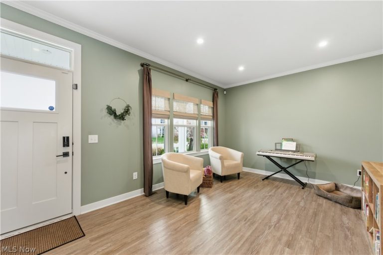 3402 Sandgate Street, North Canton, OH - Photo 4